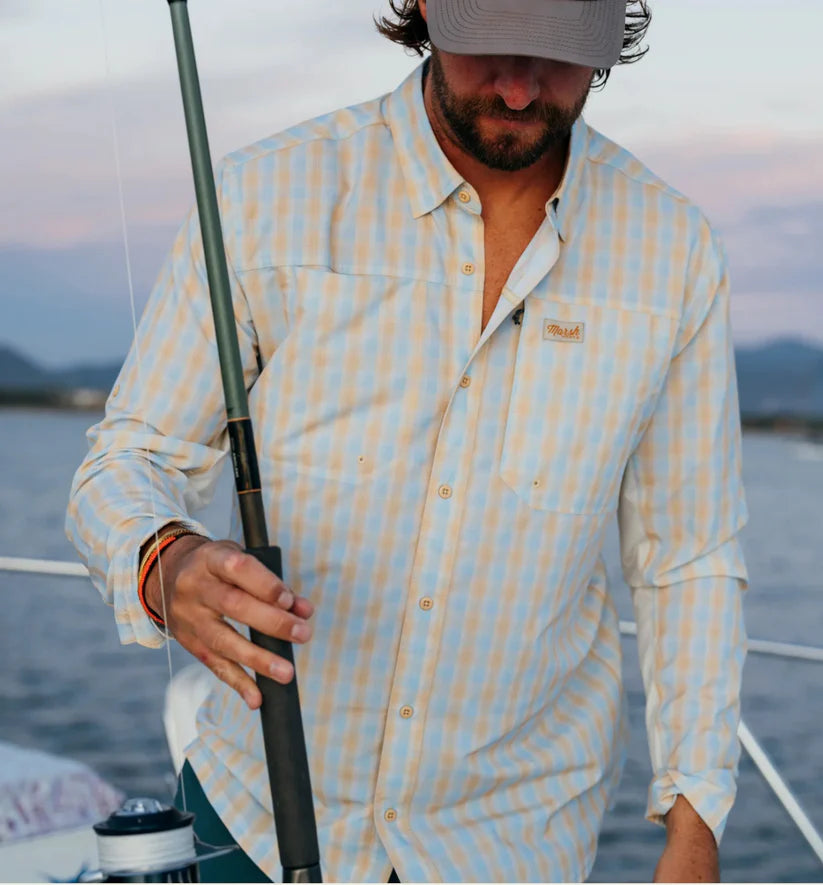 Camisa Marsh Wear Style MWW2022 Lenwood Hagood Tech Longsleeve Shirt - Wheat