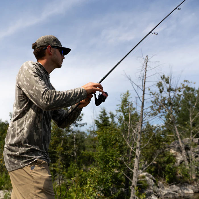 Playera AFTCO Ocean Bound Hooded Performance Shirt - Gray Upwell Camo