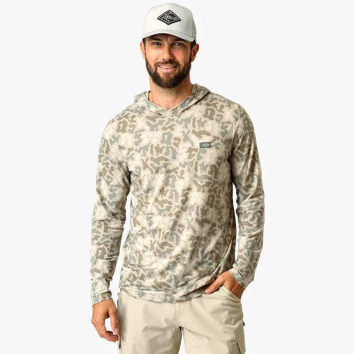 Playera Aftco Ocean Bound Hooded Performance - Sand Grouper Camo